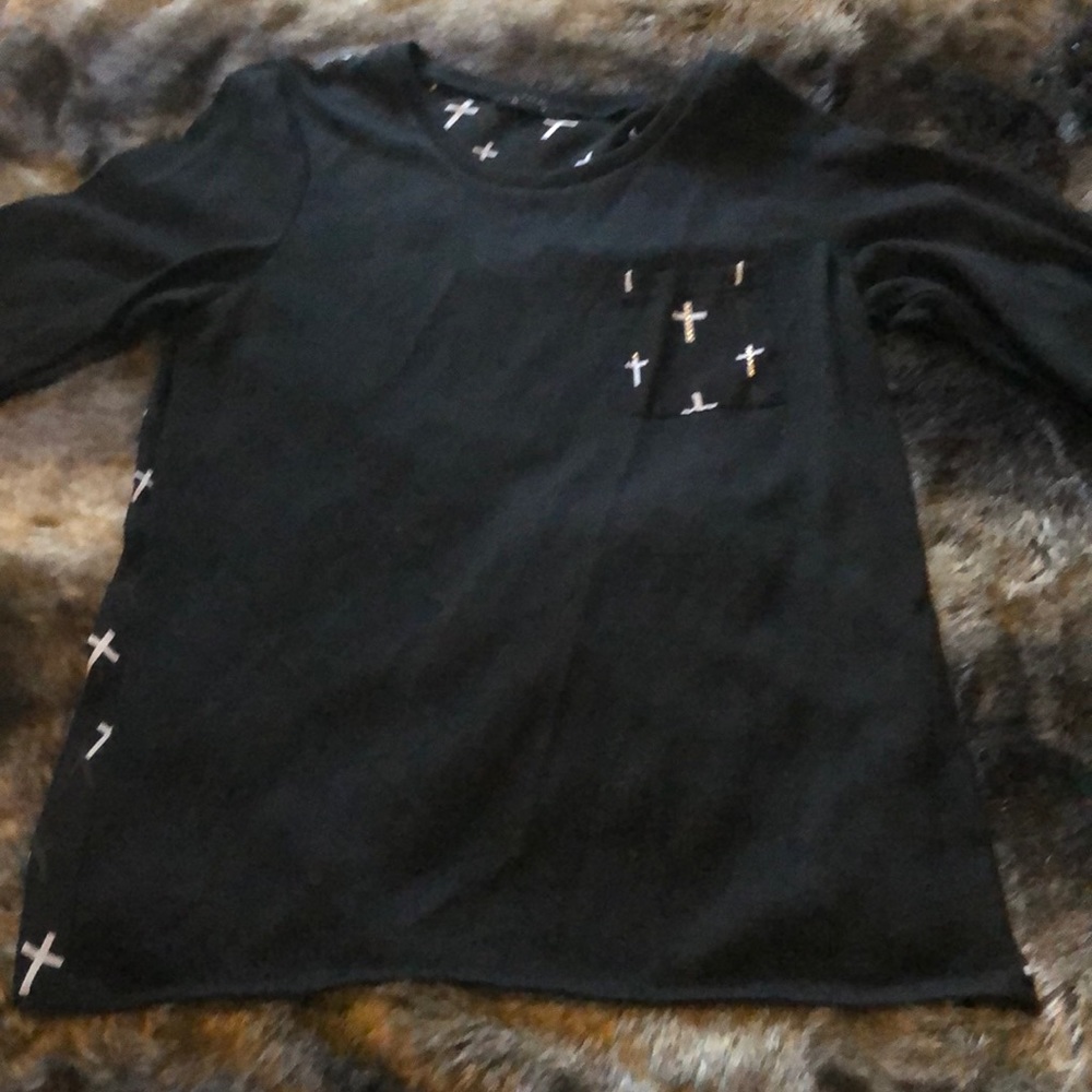 Black cross top 🖤